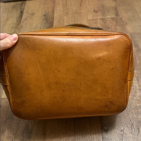 Louis Vuitton Monogram Canvas Shoulder Bag - Picture 9 of 14